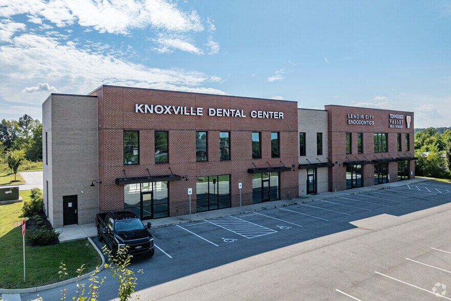Primary Photo Of 974 Highway 321, Lenoir City Medical For Lease