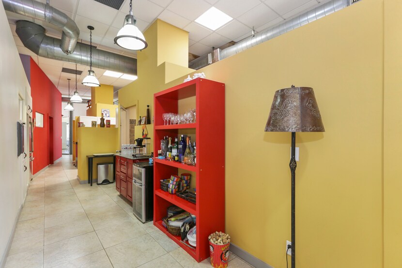 More Photos Of 1440 Flower St, Glendale Service For Sale