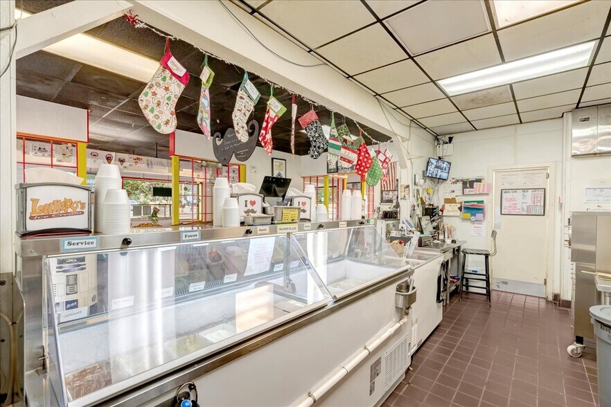 More Photos Of 306 Wait Ave, Wake Forest Fast Food For Sale