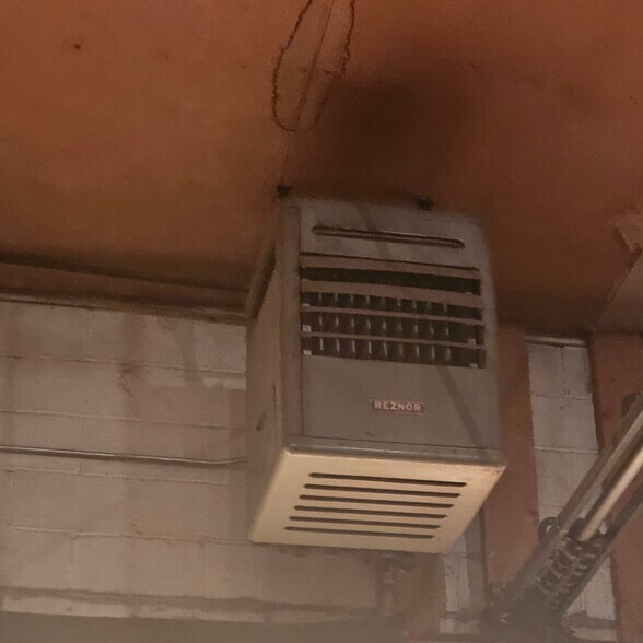 More Photos Of 116 Bay Dr, Great Falls Industrial For Lease