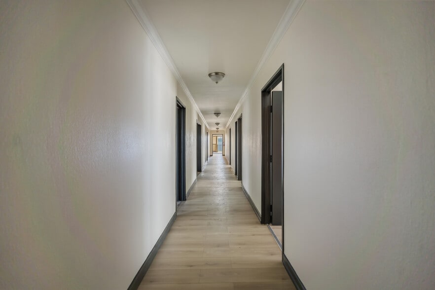 More Photos Of 5375 Industrial Dr, Huntington Beach Light Distribution For Sale