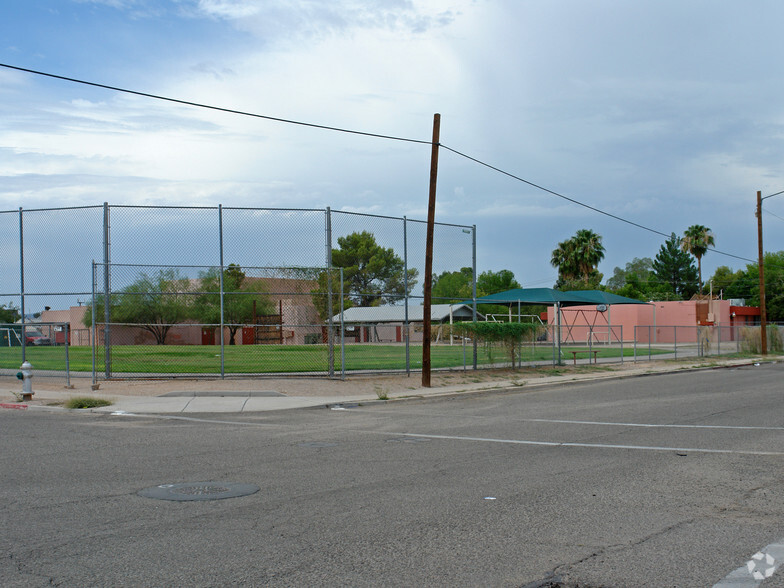 More Photos Of 2700 S 8th Ave, Tucson Medical For Sale
