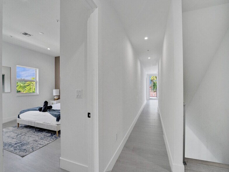 More Photos Of 1220 NE 15th Ave, Fort Lauderdale Apartments For Sale