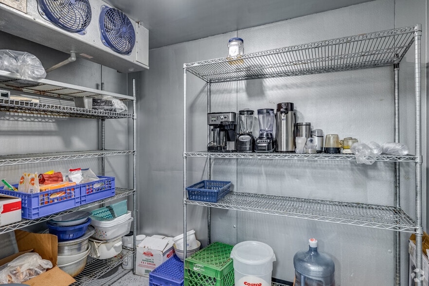 More Photos Of 7830 N 19th Ave, Phoenix Restaurant For Sale