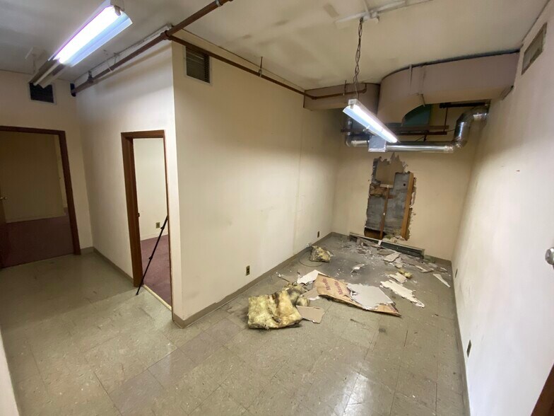 More Photos Of 333 Stagg St, Brooklyn Warehouse For Lease