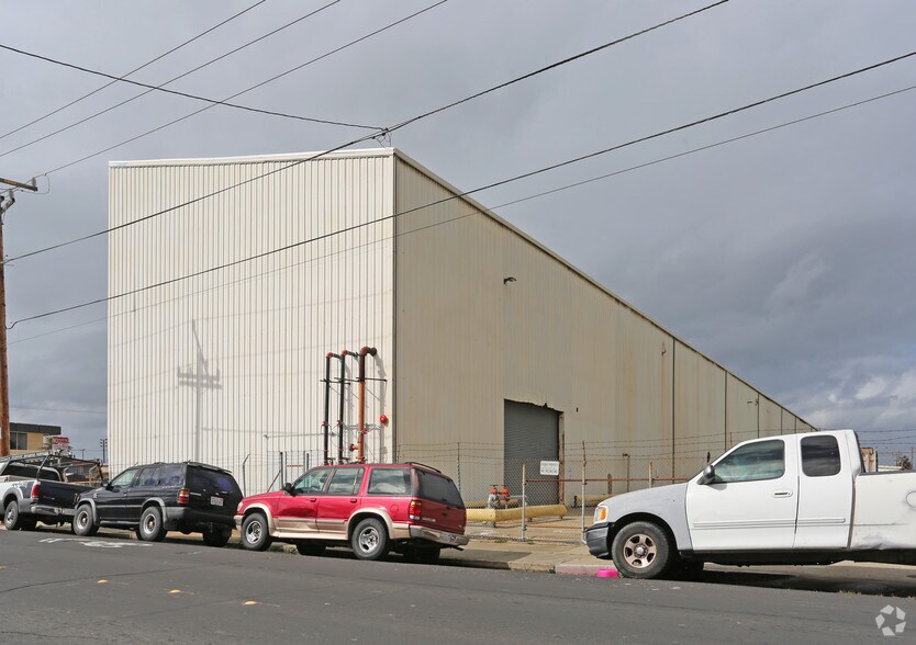 More Photos Of 1 W Barrett Ave, Richmond Warehouse For Lease
