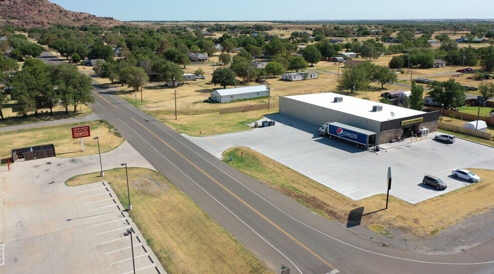 More Photos Of 303 E 1st St, Granite Supermarket For Sale