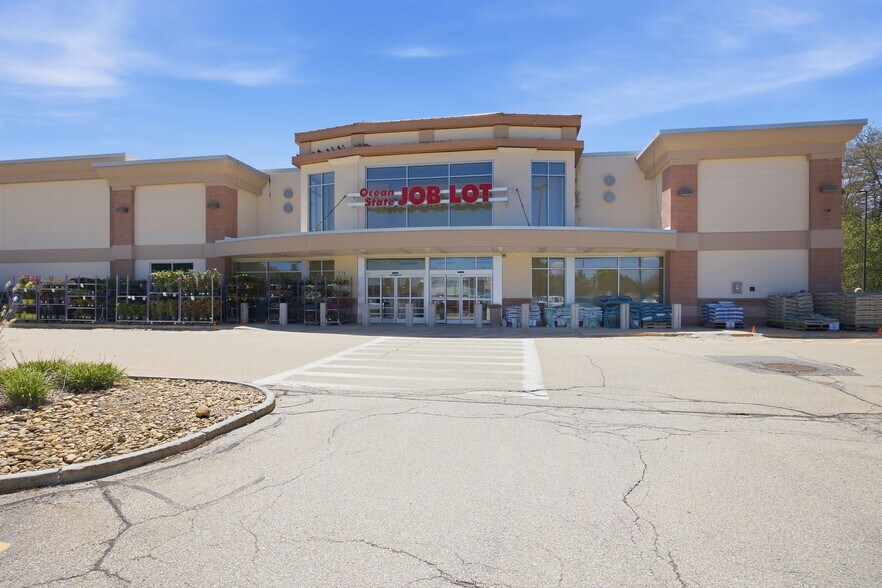 Primary Photo Of 599-603 Nashua St, Milford Unknown For Lease