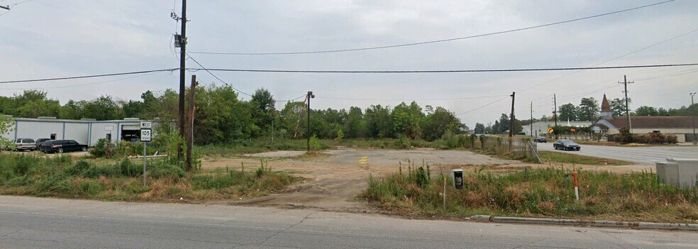 More Photos Of 2420 E Davis St, Conroe Land For Lease