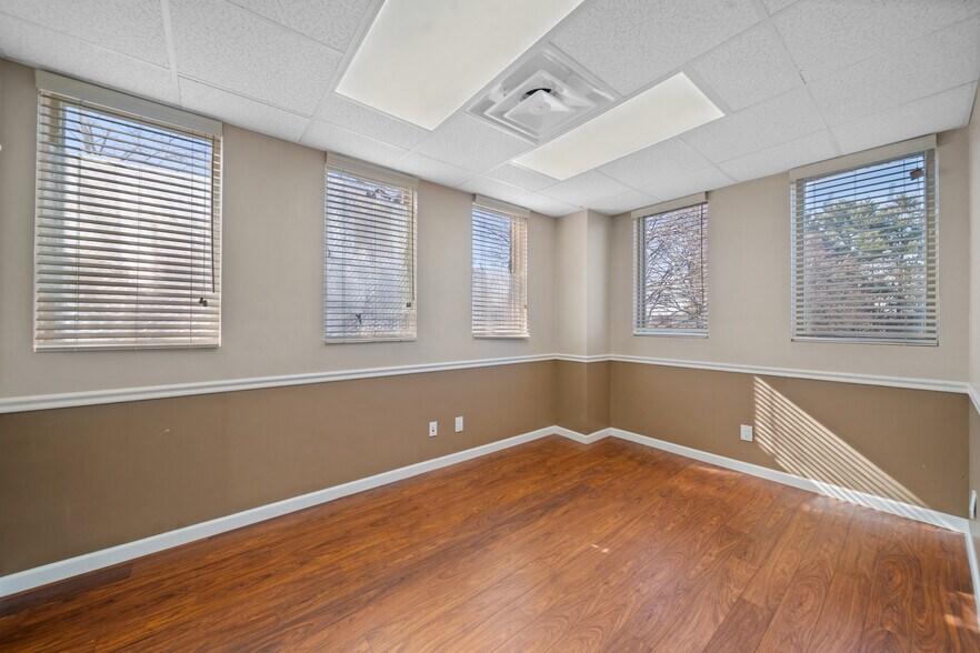 More Photos Of 1575 Hillside Ave, New Hyde Park Medical For Sale
