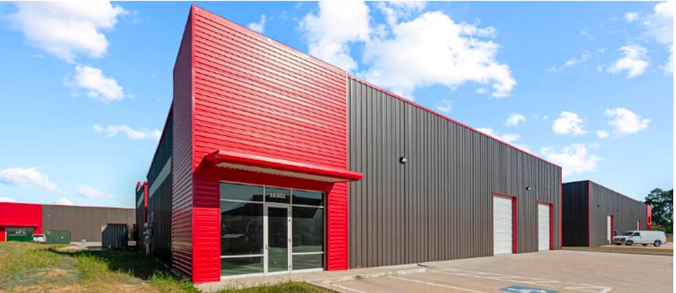 Primary Photo Of 16301 North Fwy, Houston Warehouse For Lease