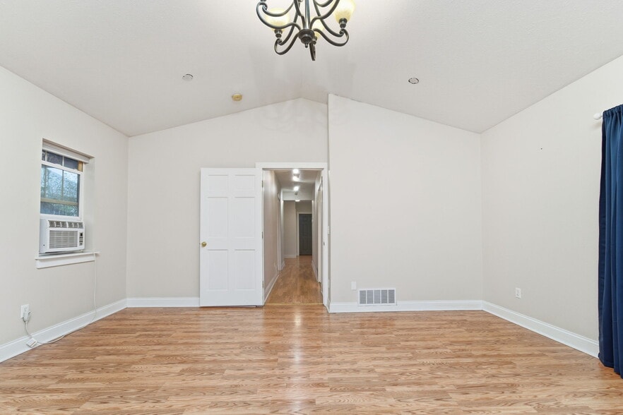 More Photos Of 3124 E 29th Ave, Spokane Office For Sale