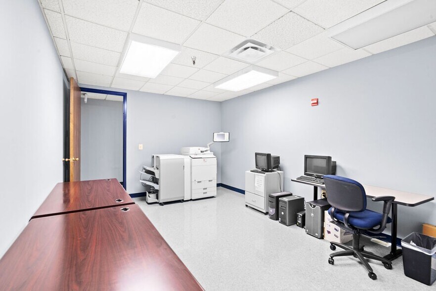 More Photos Of 4640 Forbes Blvd, Lanham Office For Lease