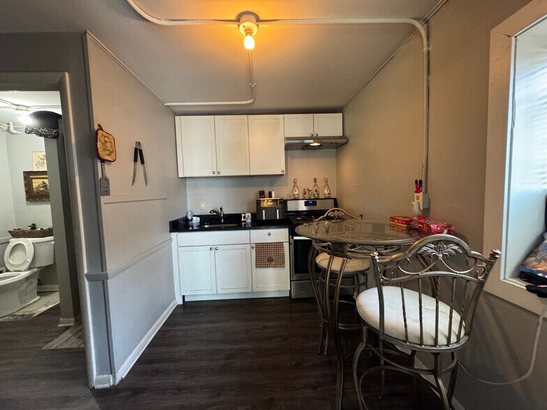 More Photos Of 140 N West St, Crown Point Apartments For Sale