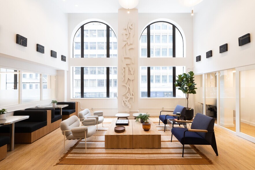 More Photos Of 357 Bay St, Toronto Coworking Space