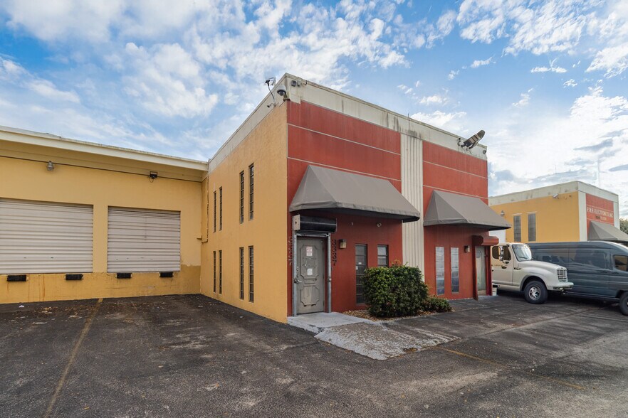 More Photos Of 3337 NW 74th Ave, Miami Warehouse For Sale