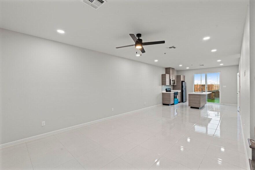 More Photos Of 3500 Vanessa Ln, Weslaco Apartments For Sale