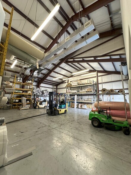 More Photos Of 16266 San Carlos Blvd, Fort Myers General Retail For Sale