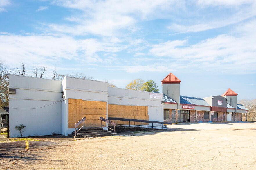 More Photos Of 3111 W Capitol St, Jackson Storefront For Lease