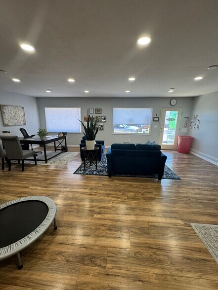 More Photos Of 108-198 S Huachuca St, Benson Storefront Retail Office For Lease