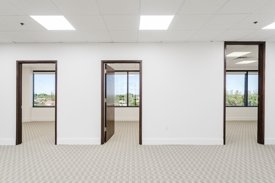 More Photos Of 40 SE 5th St, Boca Raton Office For Lease
