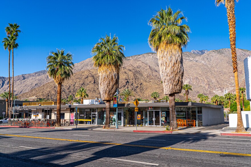 More Photos Of 707-745 N Palm Canyon Dr, Palm Springs Restaurant For Sale