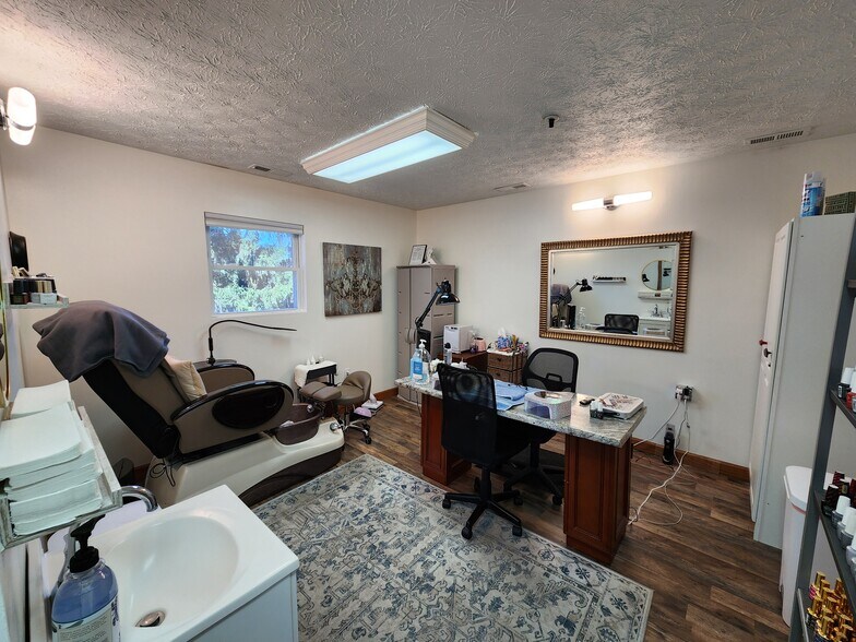 More Photos Of 3760 Union St, Lafayette Specialty For Sale