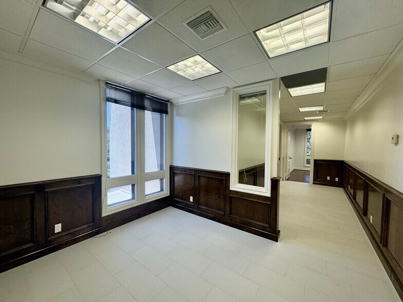 More Photos Of 1101 Dove St, Newport Beach Office For Lease