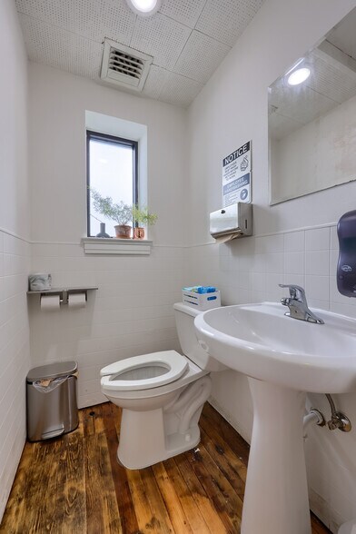 More Photos Of 1-7 W Main St, Mount Joy Bank For Sale