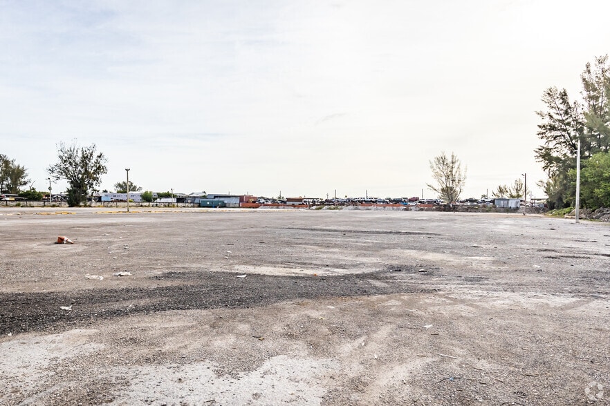 More Photos Of 13045 Cairo Ln, Opa Locka Land For Lease