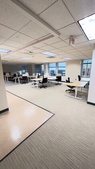 More Photos Of 7500 Greenway Center Dr, Greenbelt Office For Lease