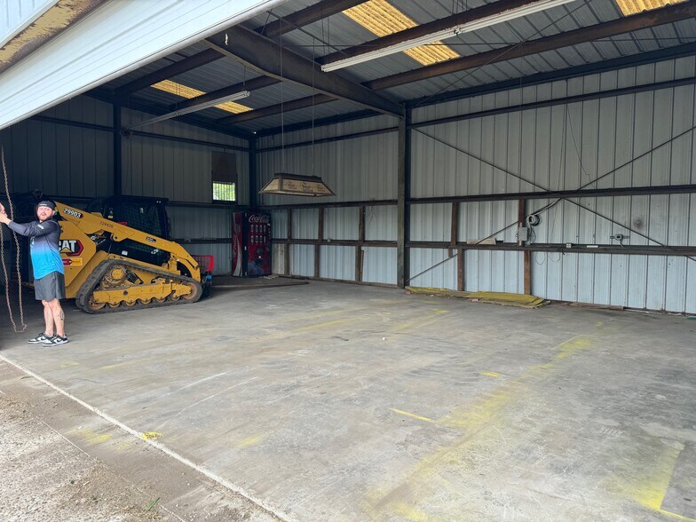 More Photos Of 917 S Staples St, Corpus Christi Unknown For Lease