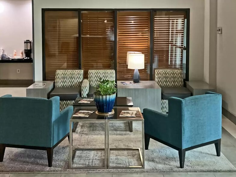 More Photos Of 129 Brickerton St, Columbus Hotel For Sale