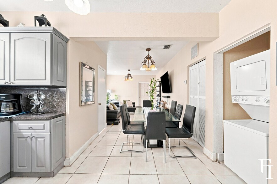 More Photos Of 1353 SW 1st St, Miami Storefront Retail Residential For Sale