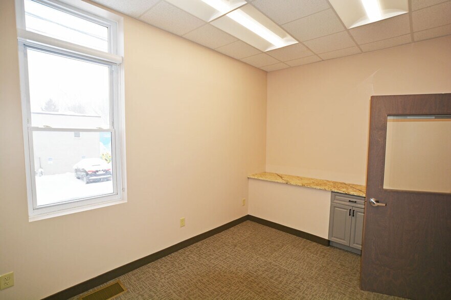 More Photos Of 115 Main St, Chardon Office For Lease