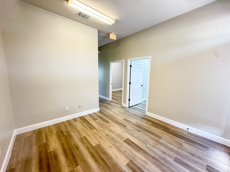 More Photos Of 2251 Double Creek Dr, Round Rock Medical For Lease