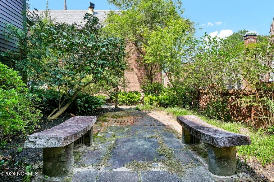 More Photos Of 118 S 4th St, Wilmington Hospitality For Sale