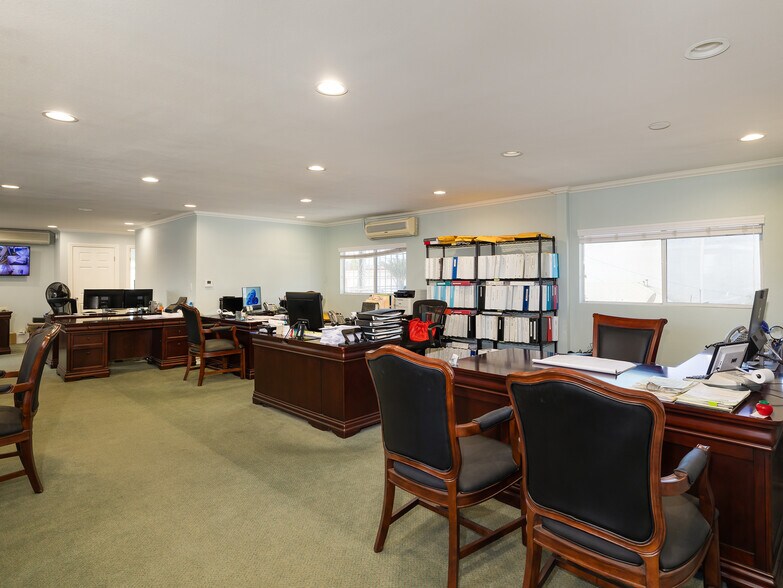 More Photos Of 4701 W Imperial Hwy, Inglewood Loft Creative Space For Sale