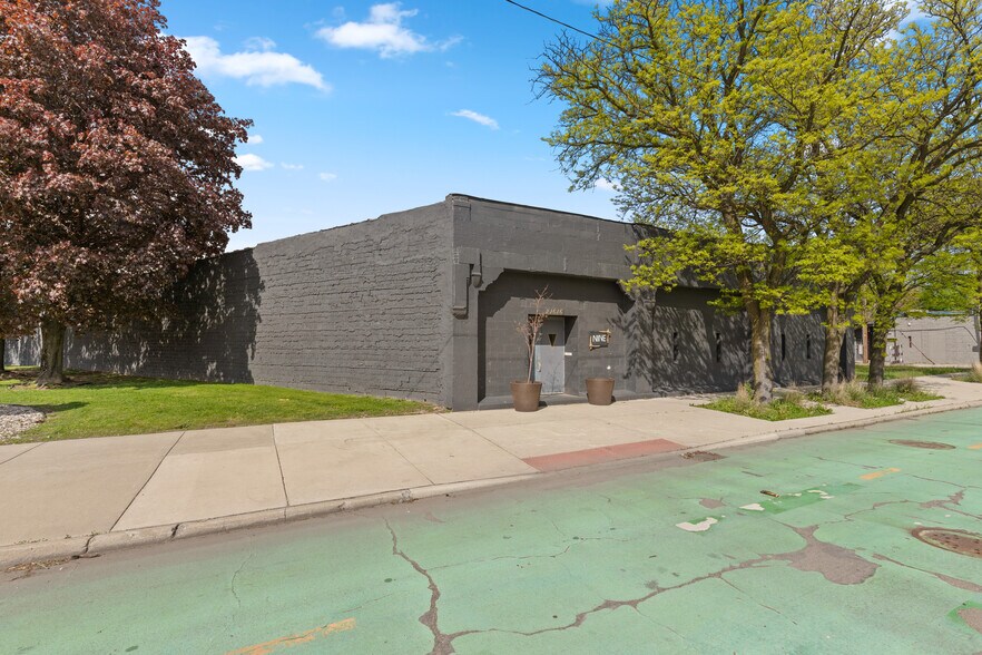 More Photos Of 21616 Grand River ave, Detroit Industrial For Sale