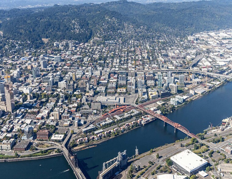 More Photos Of 2130 NW 29th Ave, Portland Office For Sale