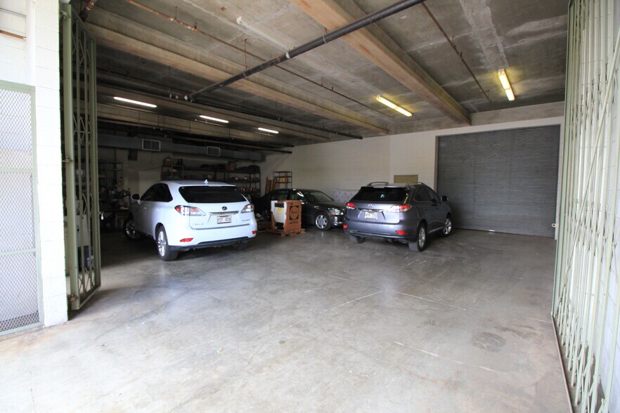 More Photos Of 1628 Democrat St, Honolulu Warehouse For Sale