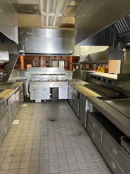 More Photos Of 5544 California Ave, Bakersfield Restaurant For Sale