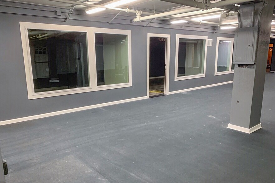 More Photos Of 808-810 Main St, Vancouver Loft Creative Space For Lease