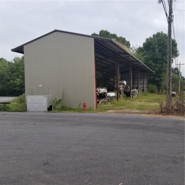 More Photos Of 1841 Amity Hill Rd, Statesville Warehouse For Lease