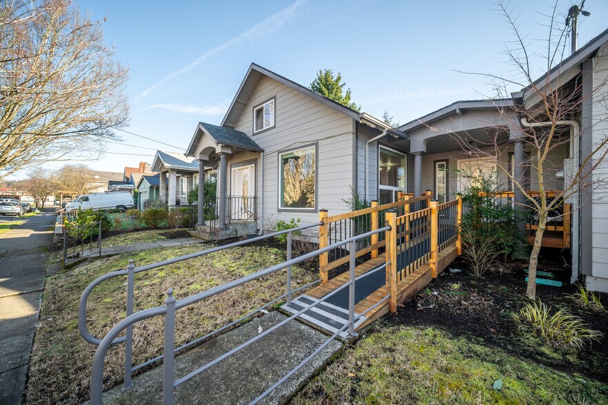 More Photos Of 3552 SE 65th Ave, Portland Skilled Nursing Facility For Sale