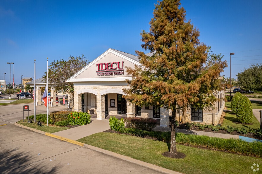 More Photos Of 24110-24502 Commercial Dr, Rosenberg Unknown For Lease