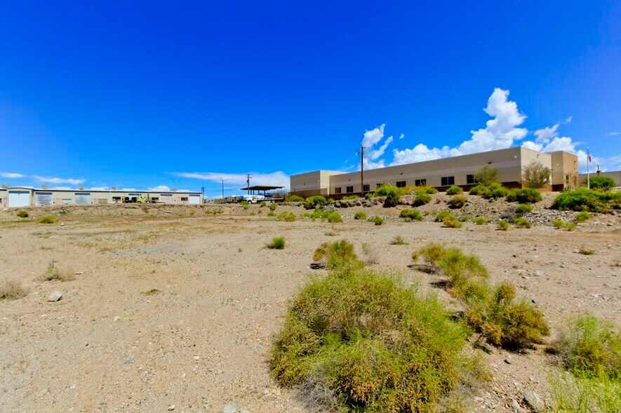 More Photos Of 1755 Kiowa Ave, Lake Havasu City Land For Sale