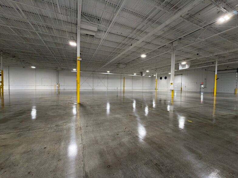 More Photos Of 1102 Aviation Blvd, Hebron Warehouse For Lease