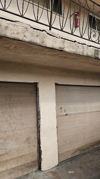 More Photos Of 1004 N Poinsettia Ave, Compton Apartments For Sale