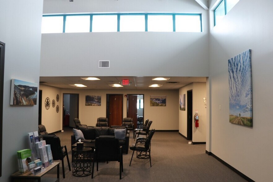 More Photos Of 4209 W Shamrock Ln, Mchenry Medical For Lease